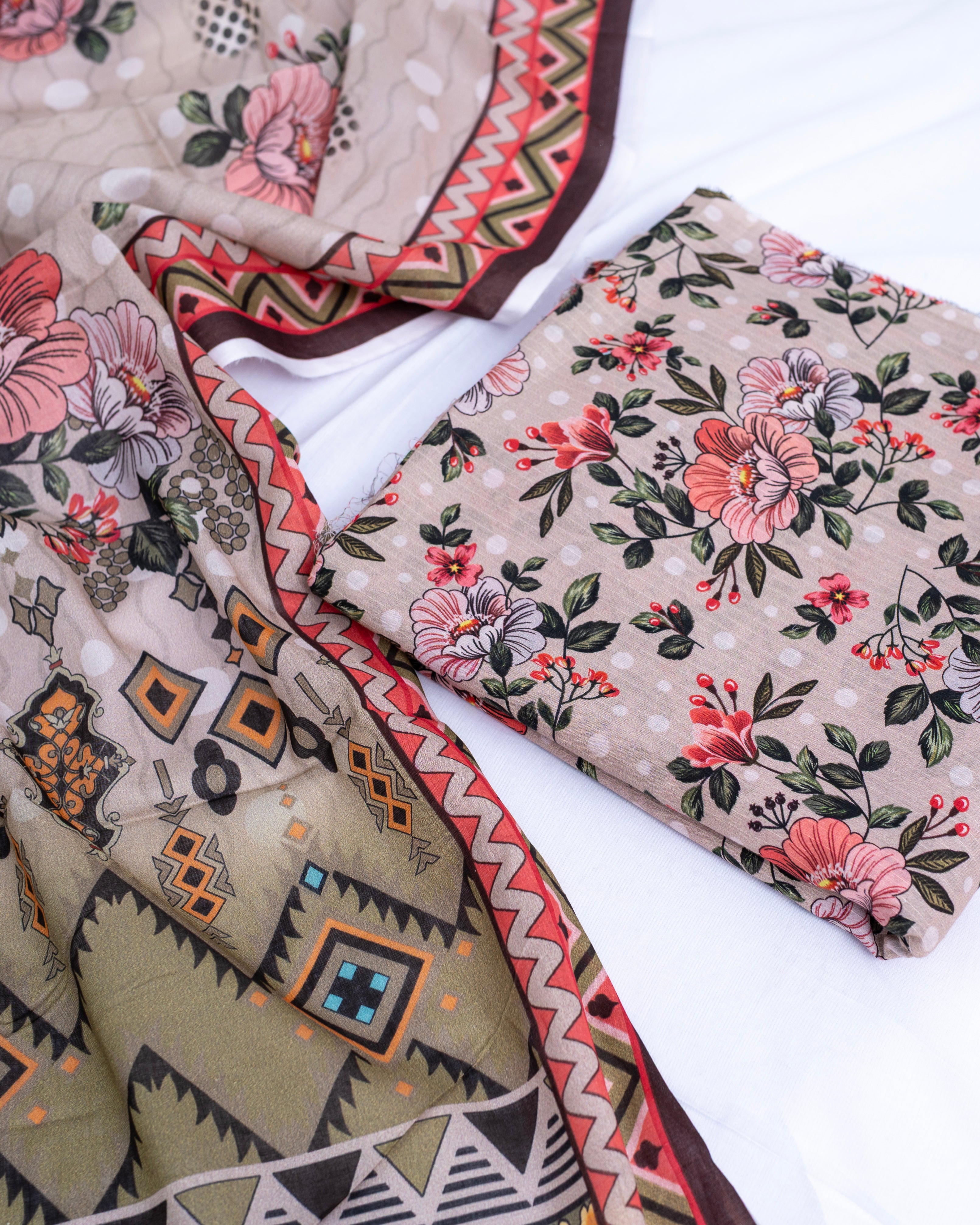 3 Piece - Printed Bana Dora Lawn Suit