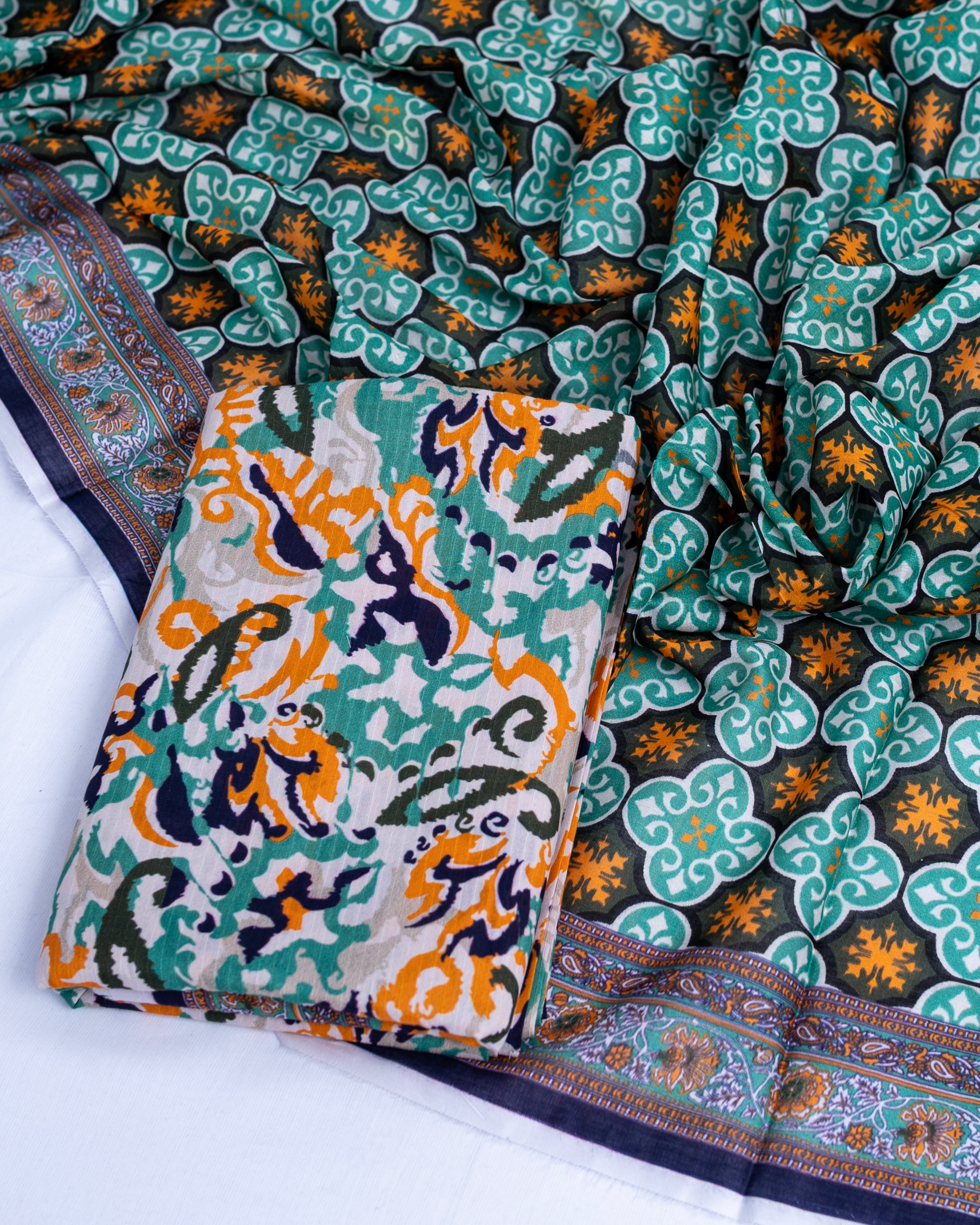 3 Piece - Printed Bana Dora Lawn Suit