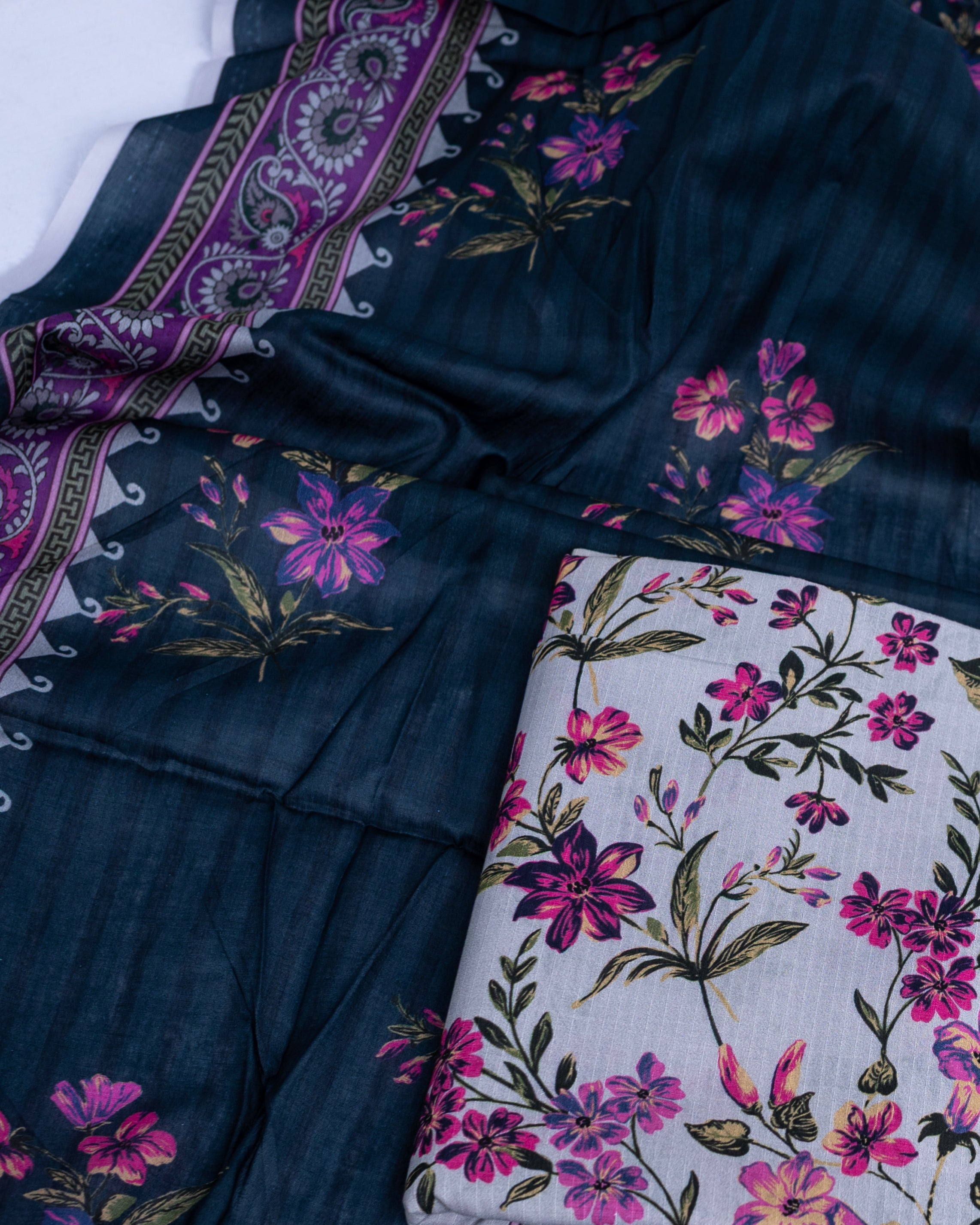 3 Piece - Printed Bana Dora Lawn Suit